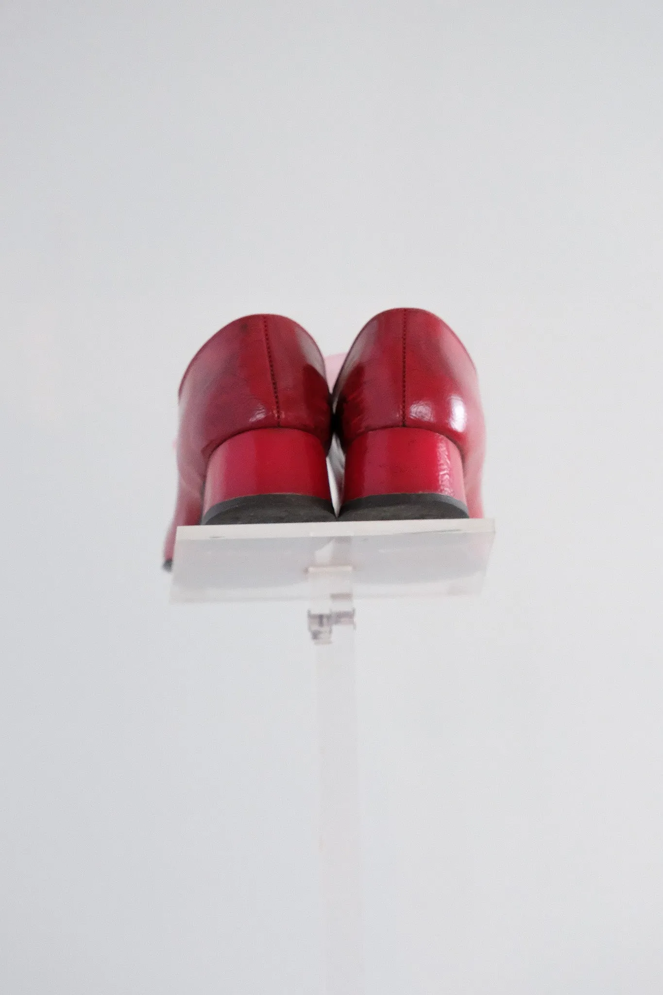 Adorable 1960's Little Red Patent Leather Mary Janes / Size 8 AA