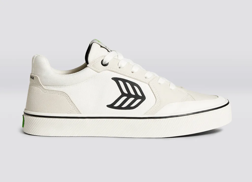 Cariuma Vallely Pro Off-White Vintage/Black (In Store Pickup Only)