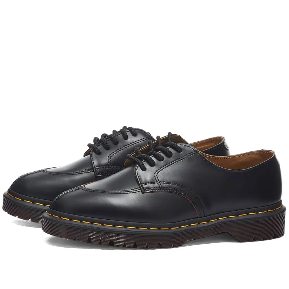 Low shoes Dr. Martens 2046 5-Eye Shoe