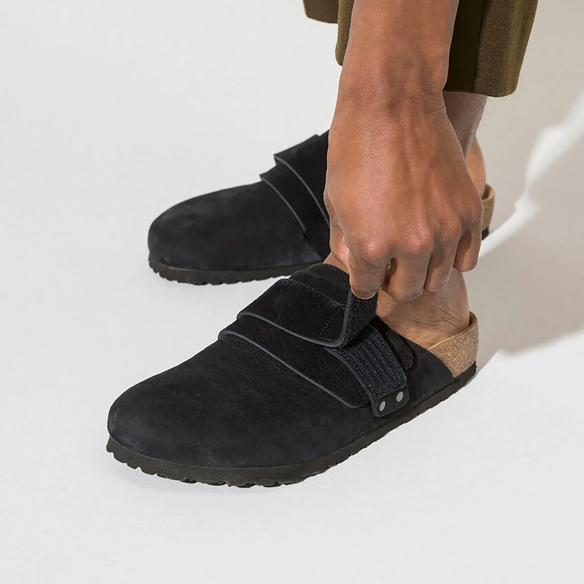 Nagoya Mules - Nubuck Desert Dust Black