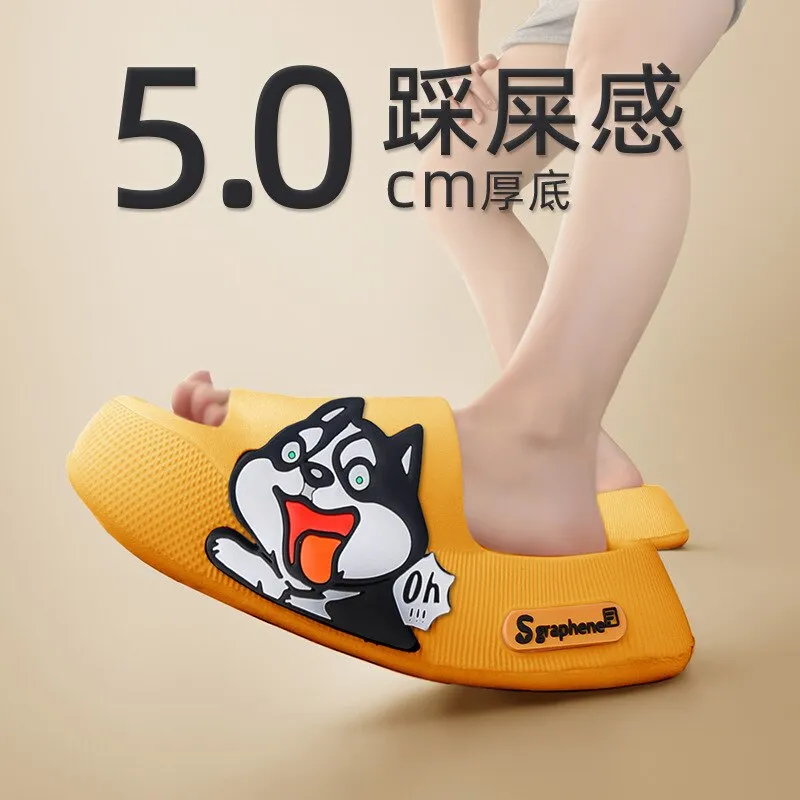 New Summer Slippers Cute Dog Sticker Thick Sole Soft Women Sandals Bathroom Beach Indoor Outdoor Men Slides Cool Shoes cx759