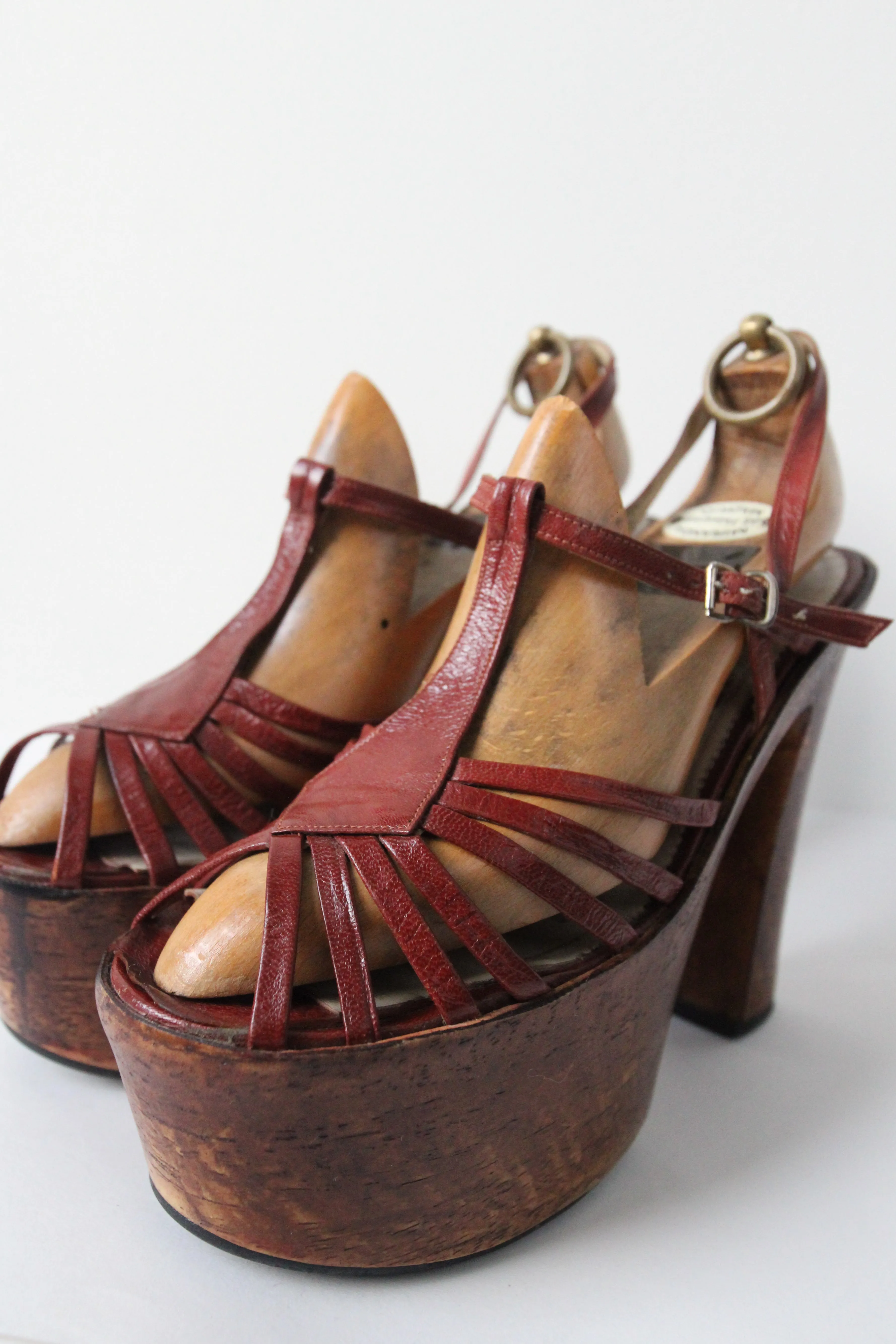 "Parisian Platforms" Vintage 1970's Wooden T Bar French Platforms UK 5.5 EU 38.5 US 7.5