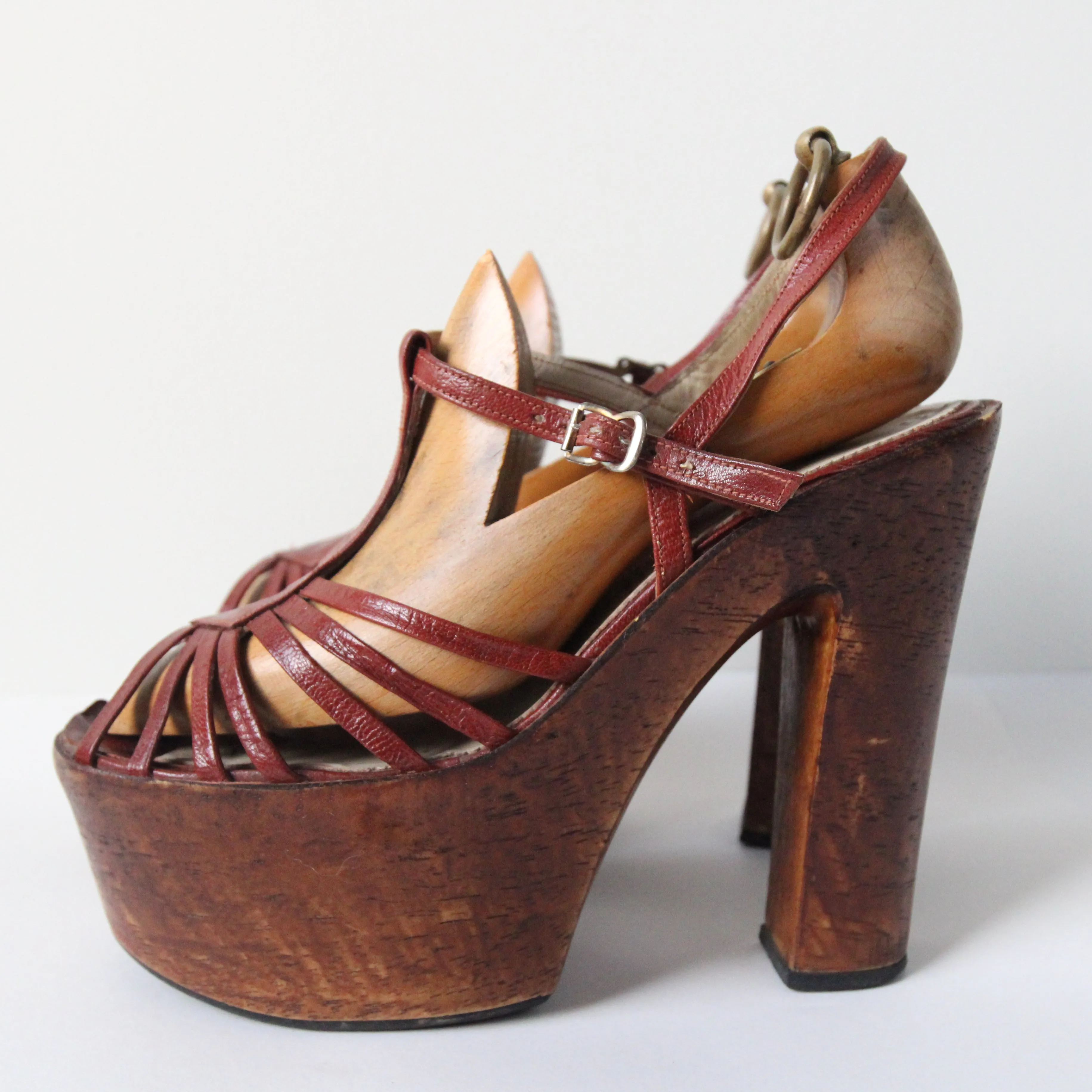 "Parisian Platforms" Vintage 1970's Wooden T Bar French Platforms UK 5.5 EU 38.5 US 7.5