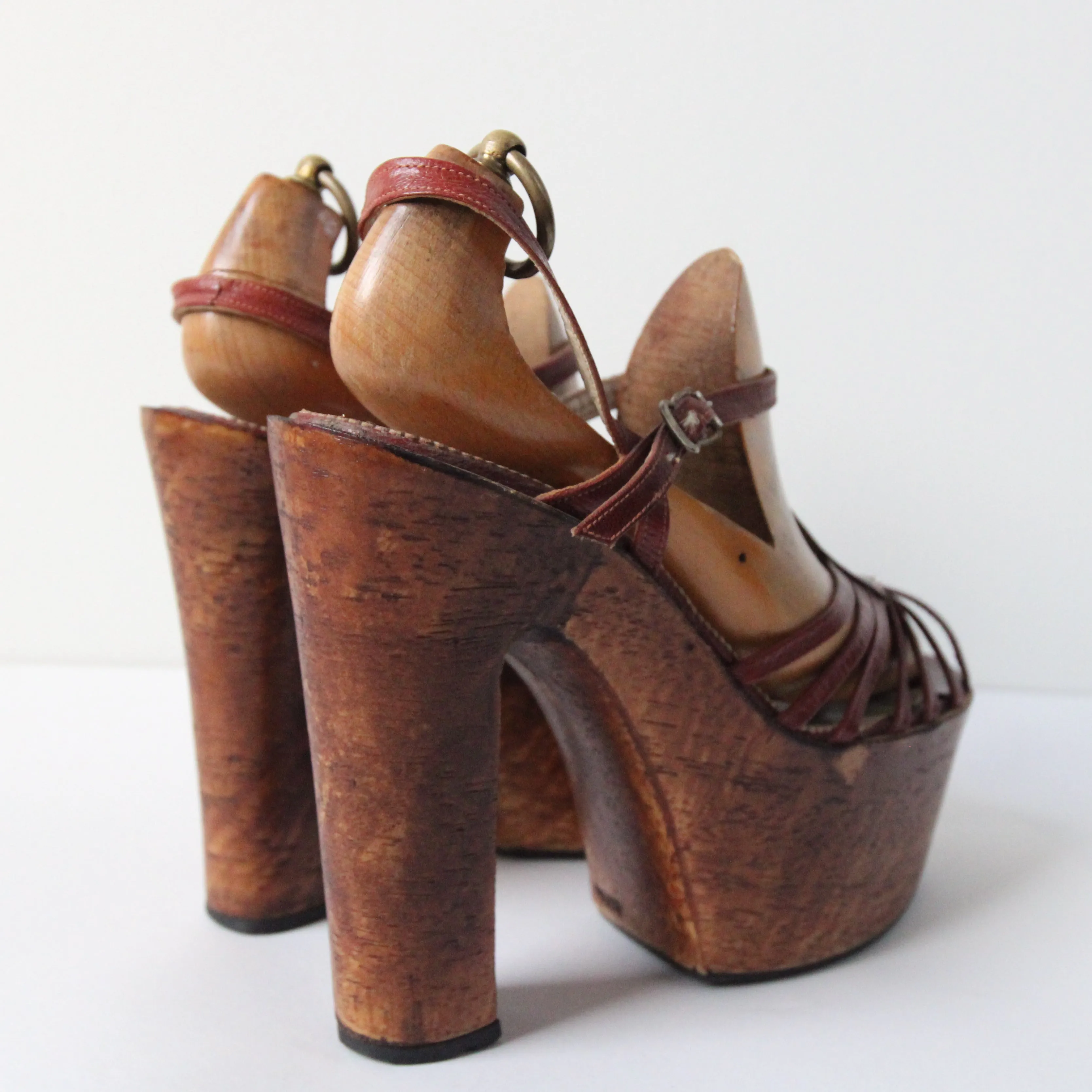"Parisian Platforms" Vintage 1970's Wooden T Bar French Platforms UK 5.5 EU 38.5 US 7.5