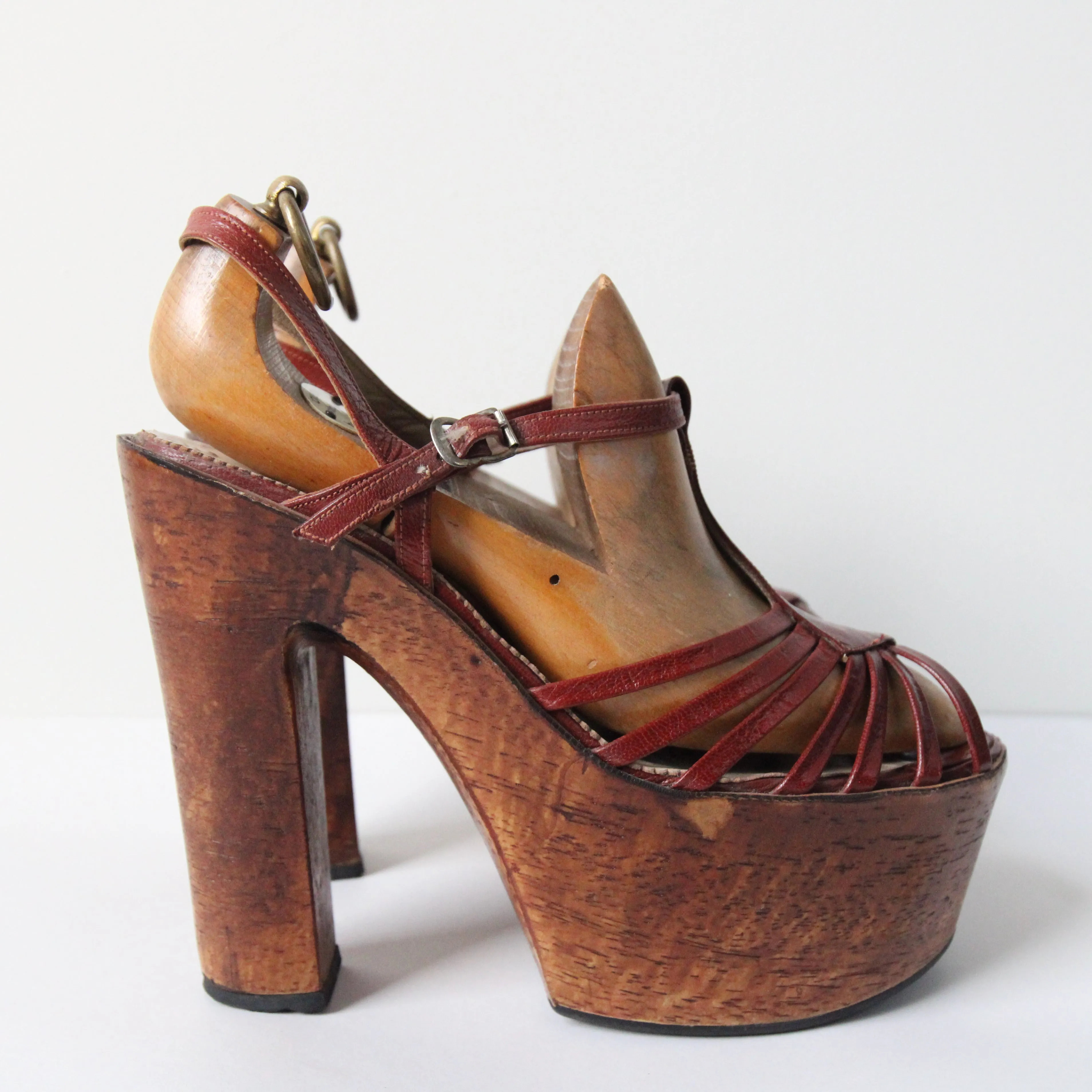 "Parisian Platforms" Vintage 1970's Wooden T Bar French Platforms UK 5.5 EU 38.5 US 7.5