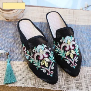 Women Flower Embroidered Velvet Mules Slippers